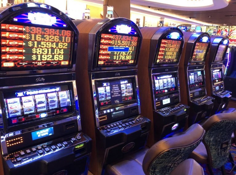 Royal Gacor slot klasik 3 reel tampilan retro mudah dimainkan pemula